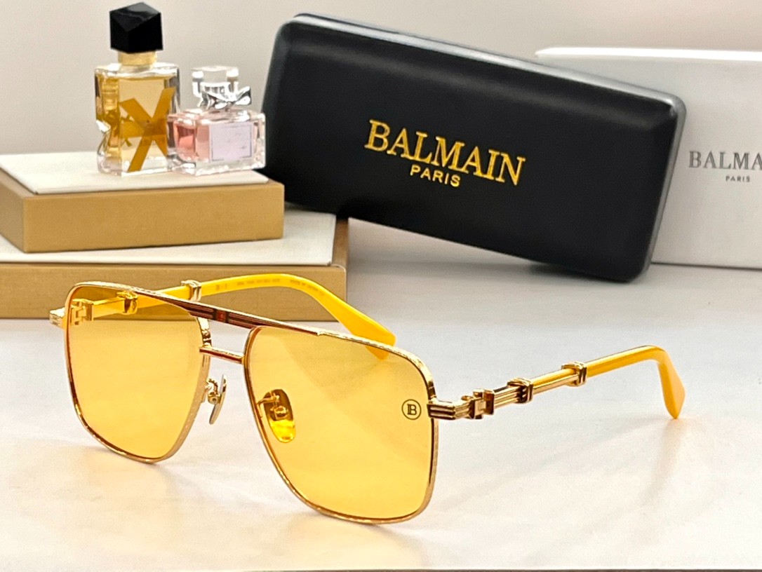 Balmain glasses