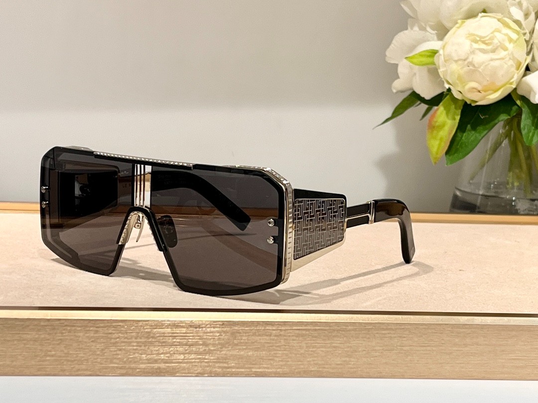 Balmain glasses