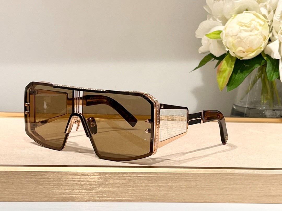 Balmain glasses