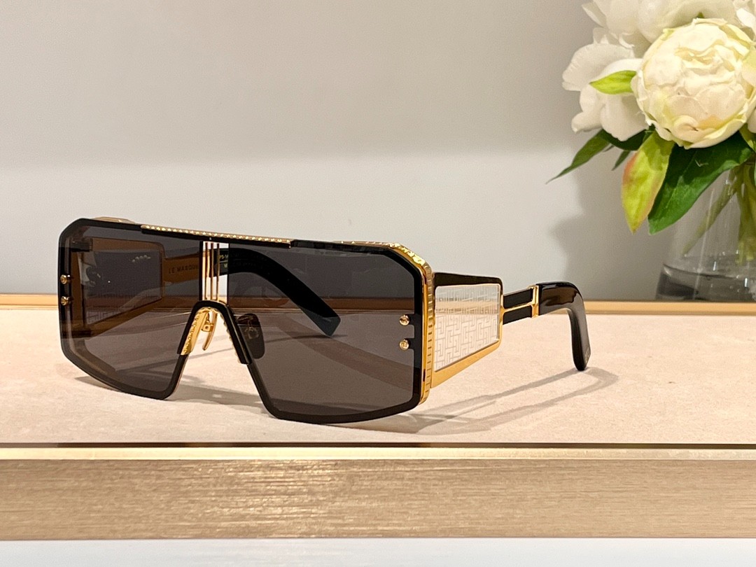 Balmain glasses