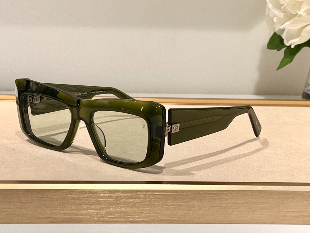 Balmain glasses