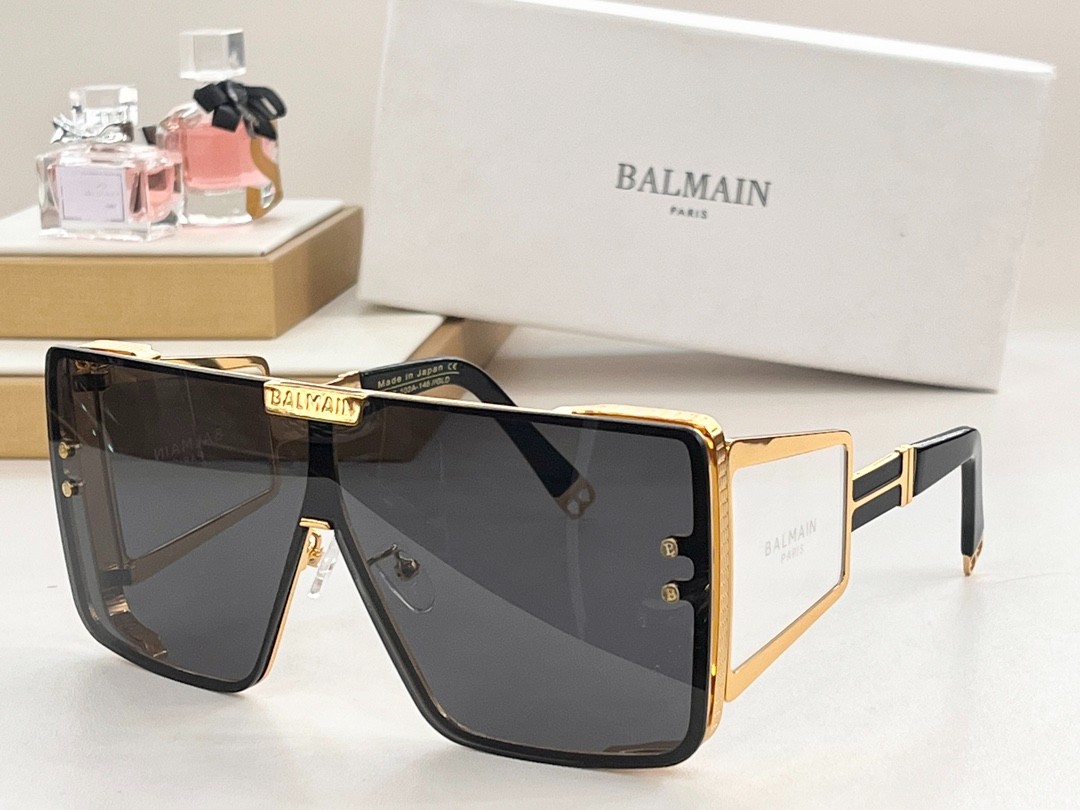 Balmain glasses