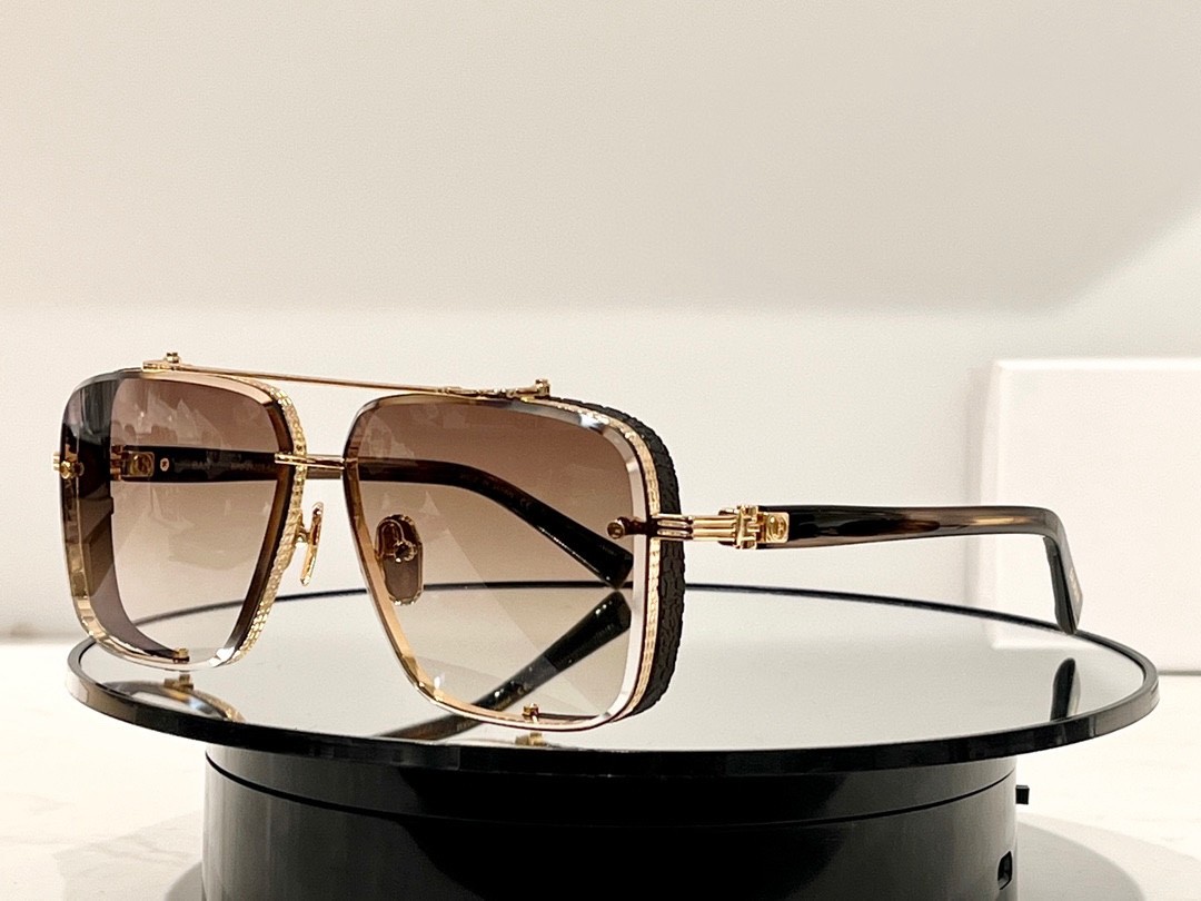 Balmain glasses