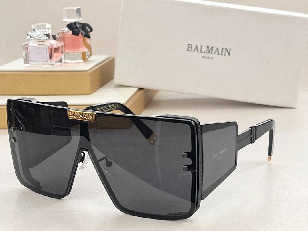 Balmain glasses