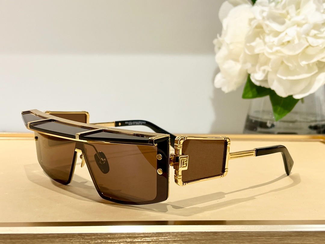 Balmain glasses