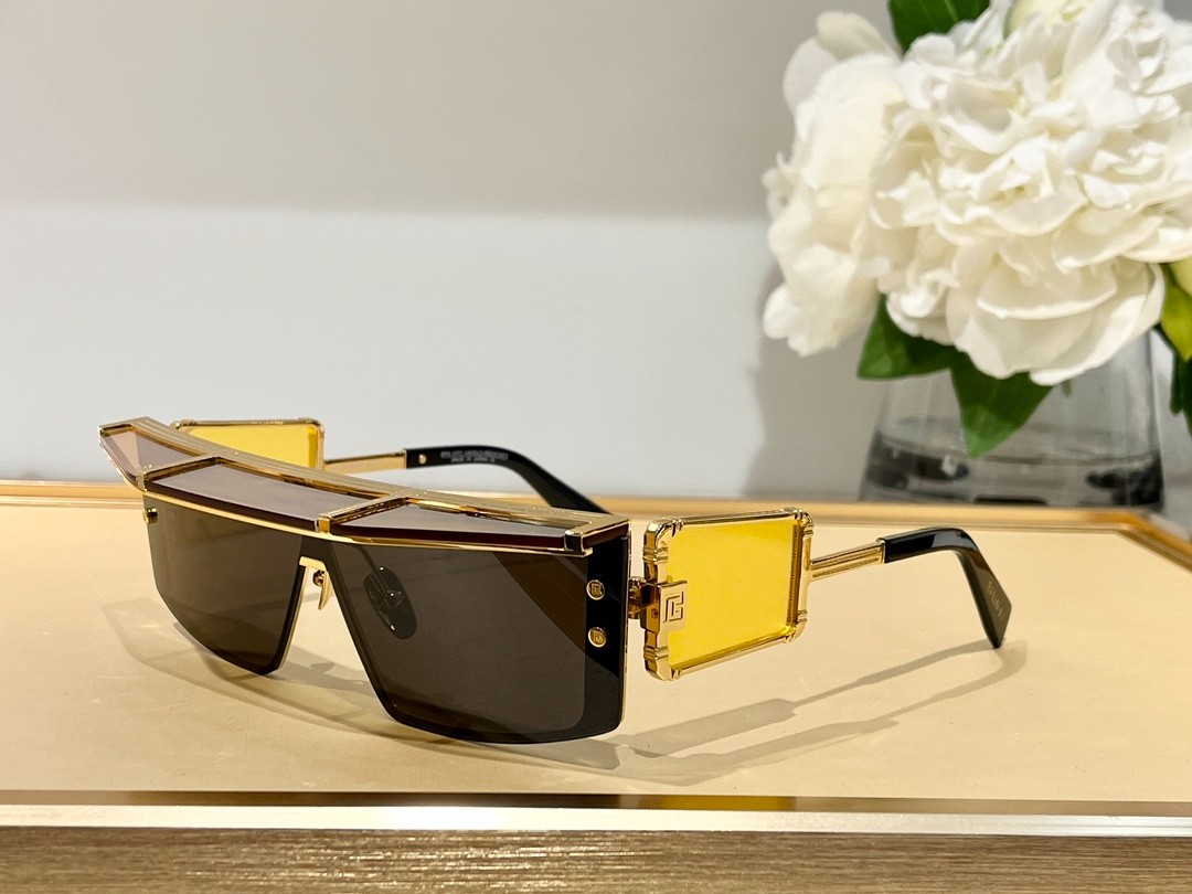 Balmain glasses