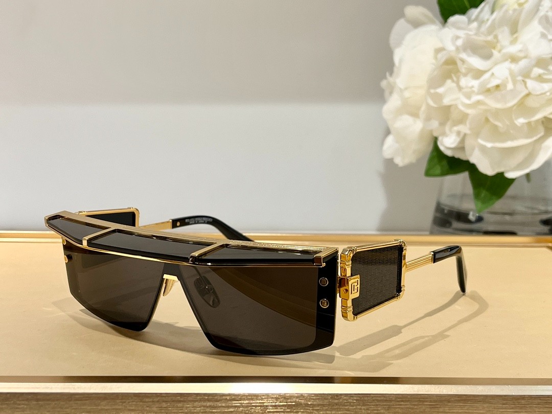 Balmain glasses