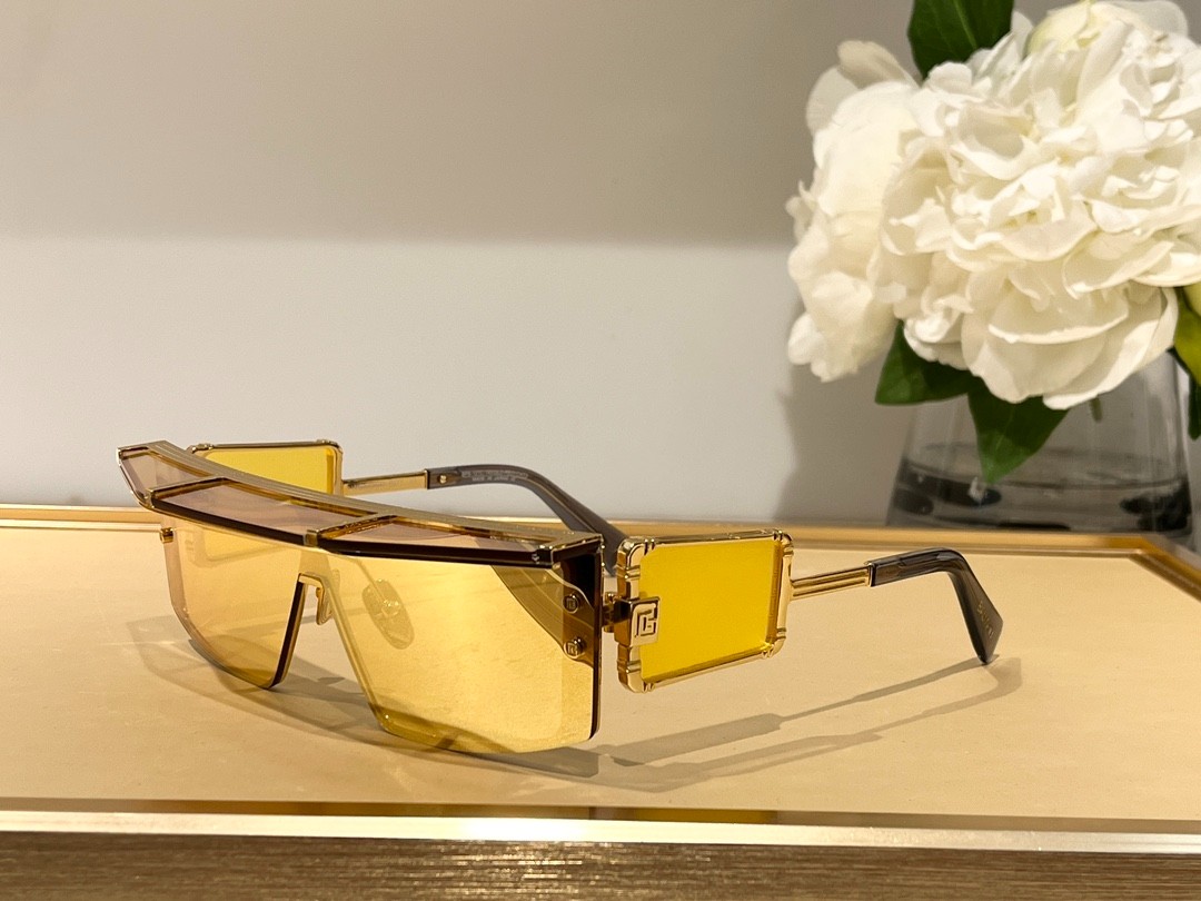 Balmain glasses