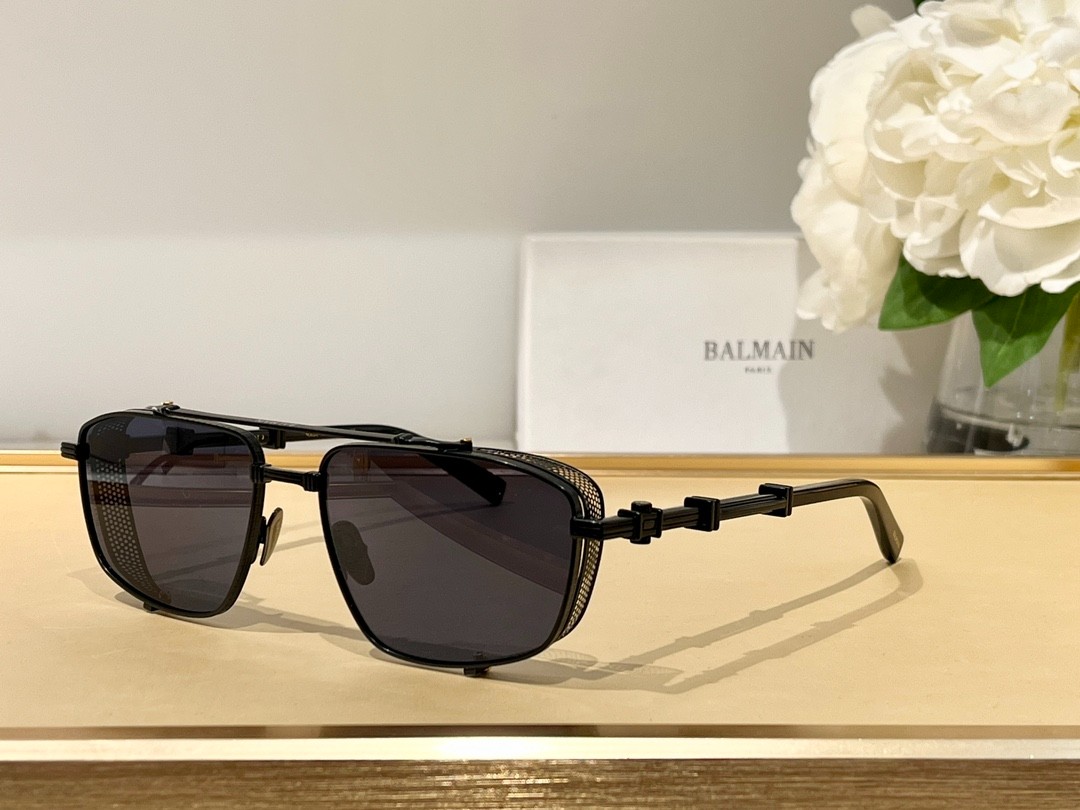Balmain glasses