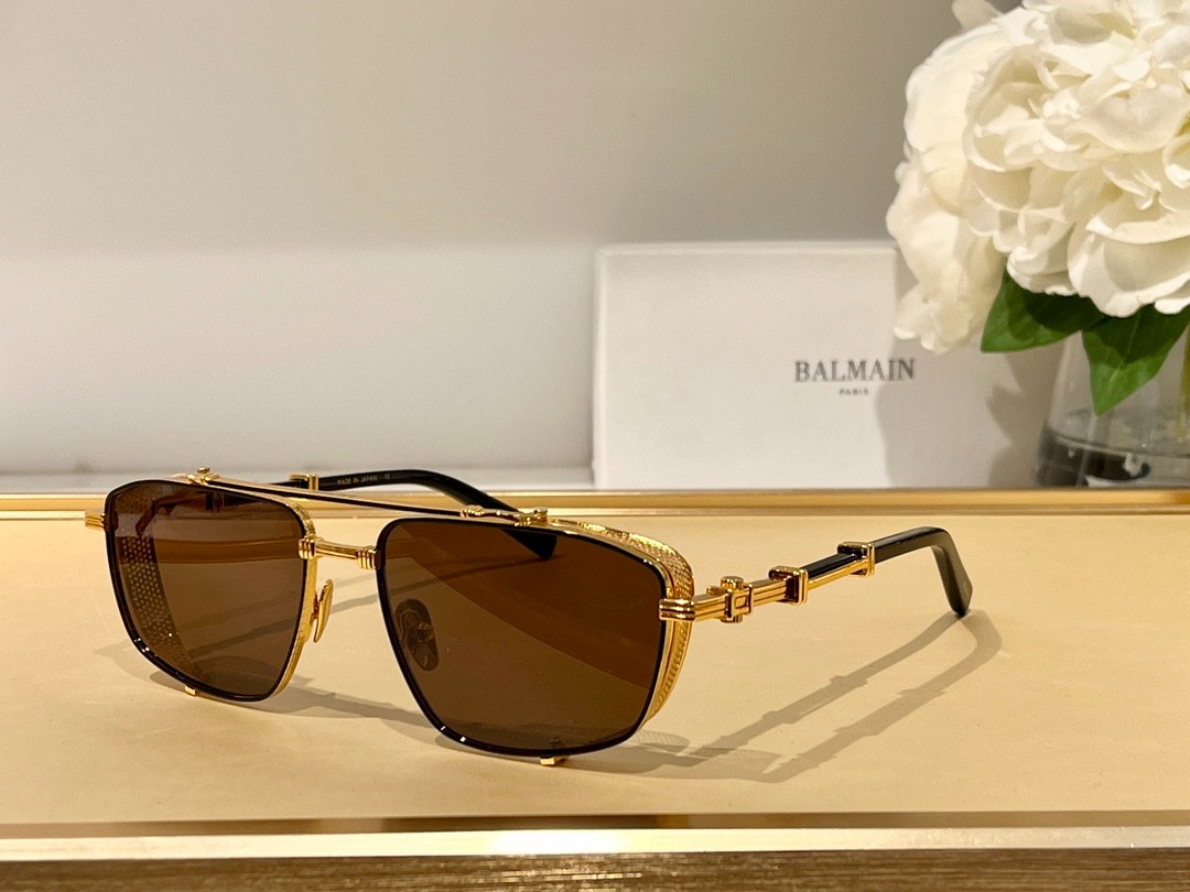 Balmain glasses