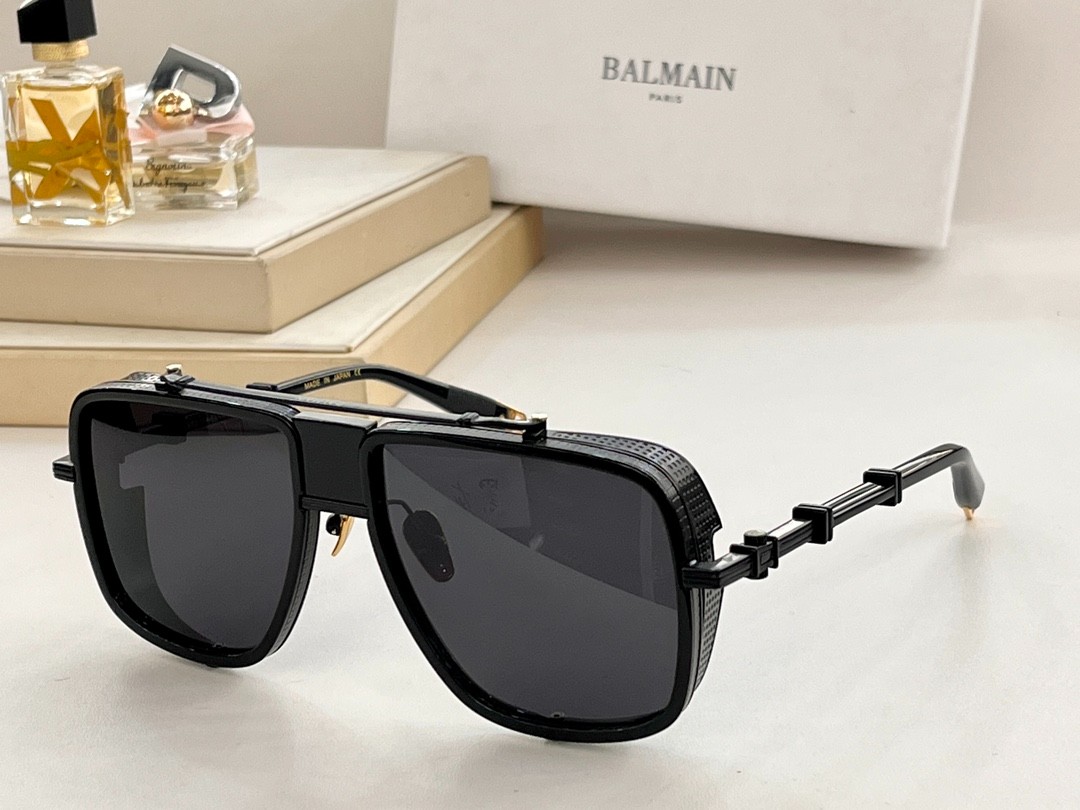 Balmain glasses