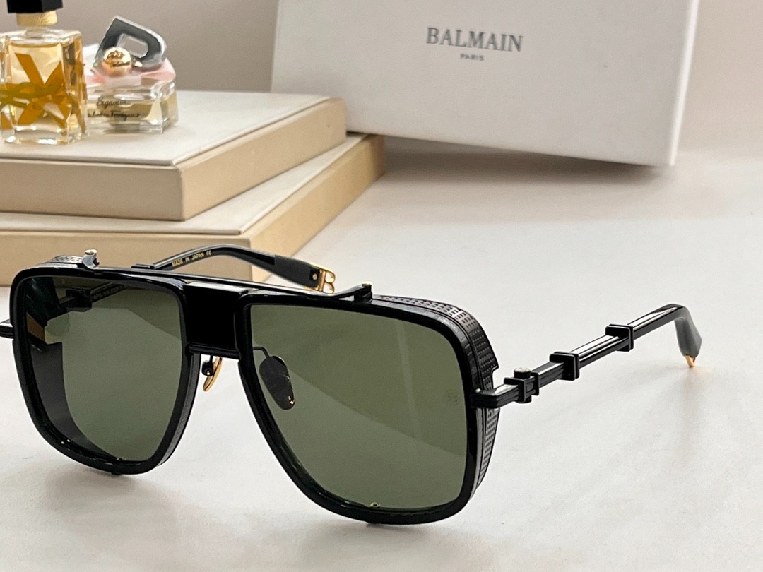 Balmain glasses