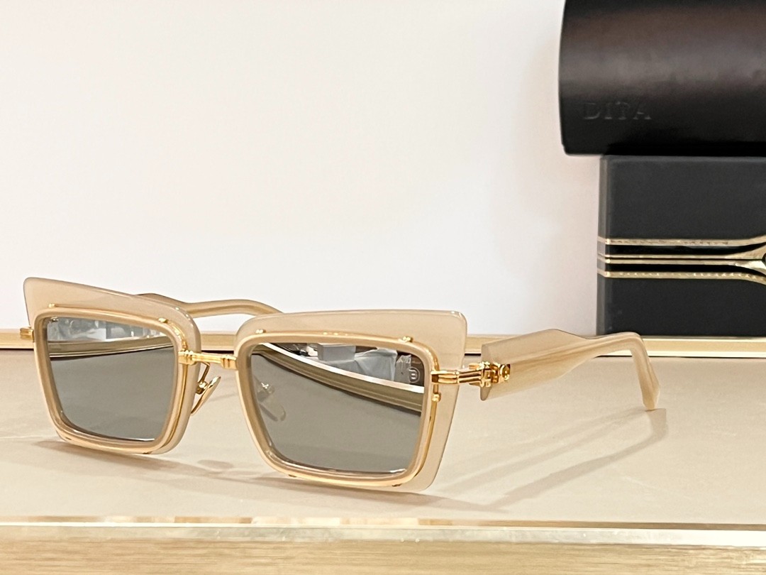 Balmain glasses