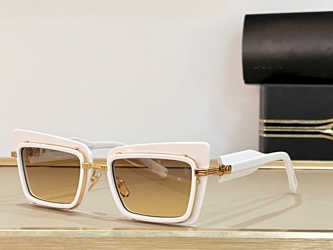 Balmain glasses