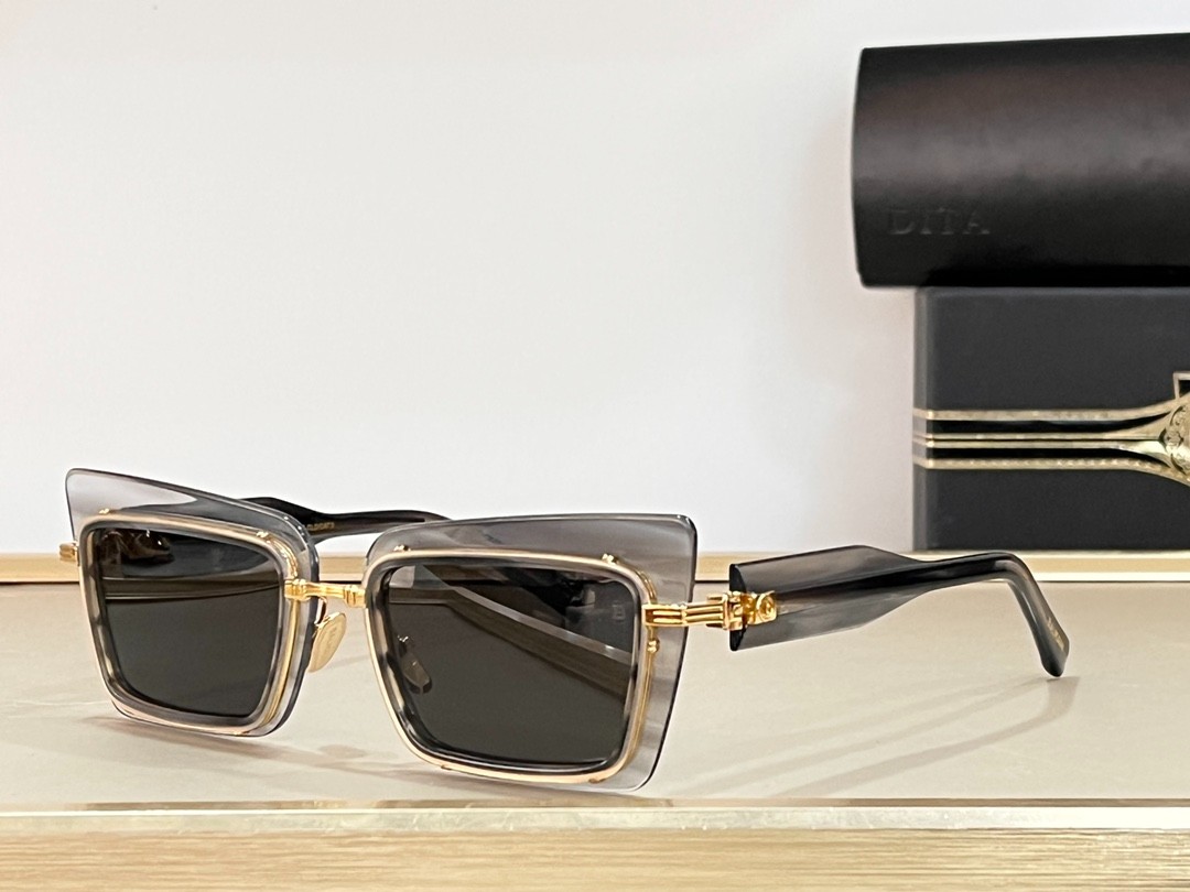 Balmain glasses