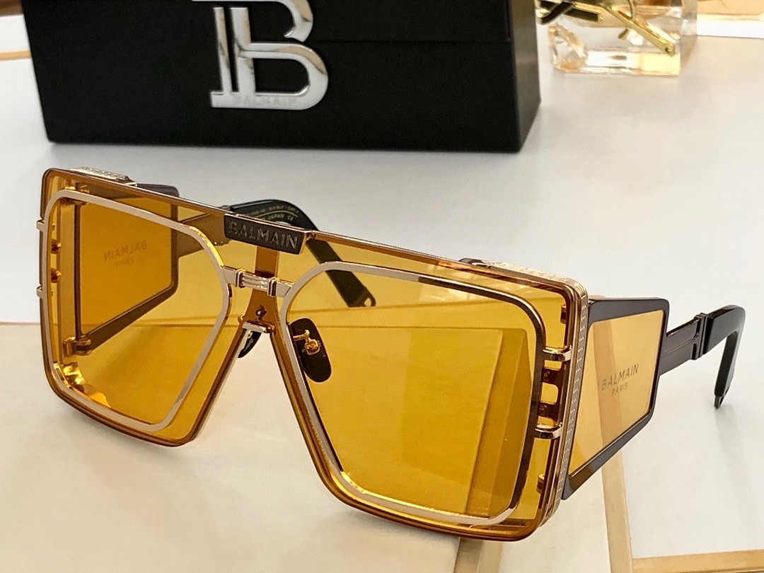 Balmain glasses