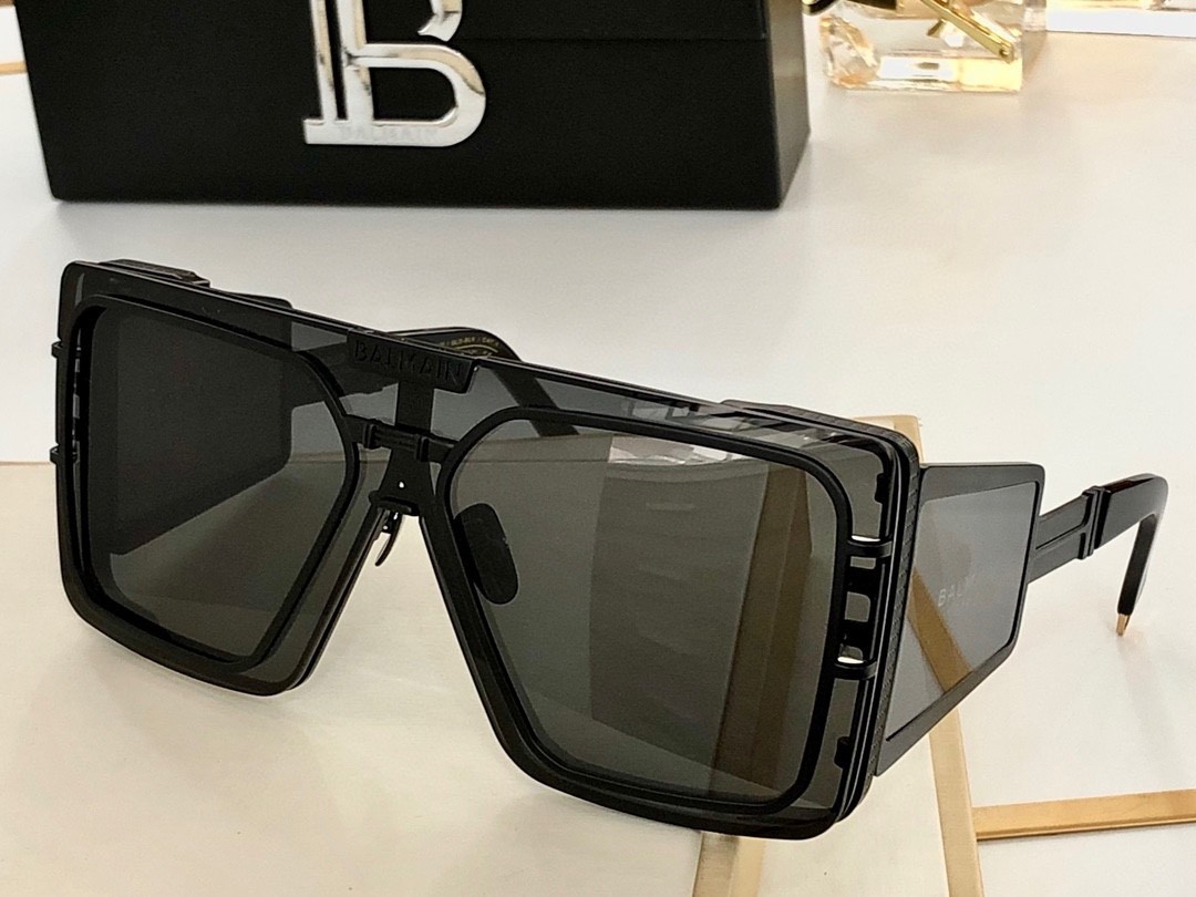 Balmain glasses