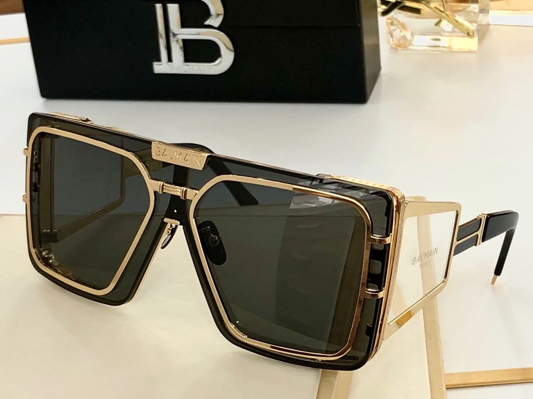 Balmain glasses