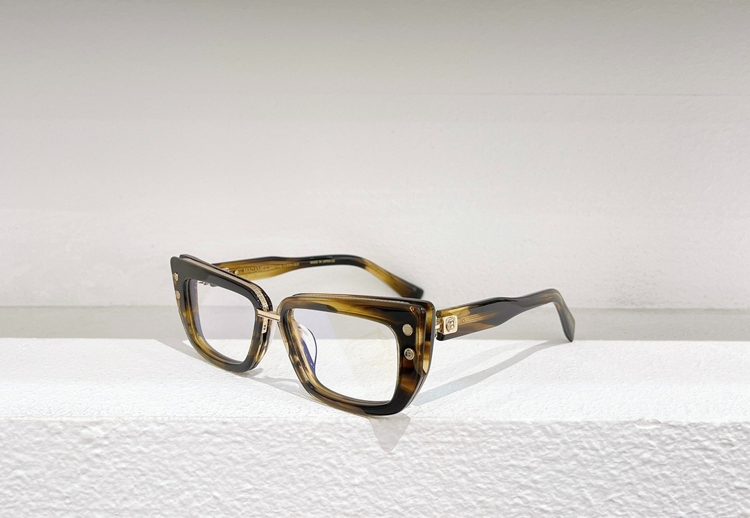 Balmain glasses