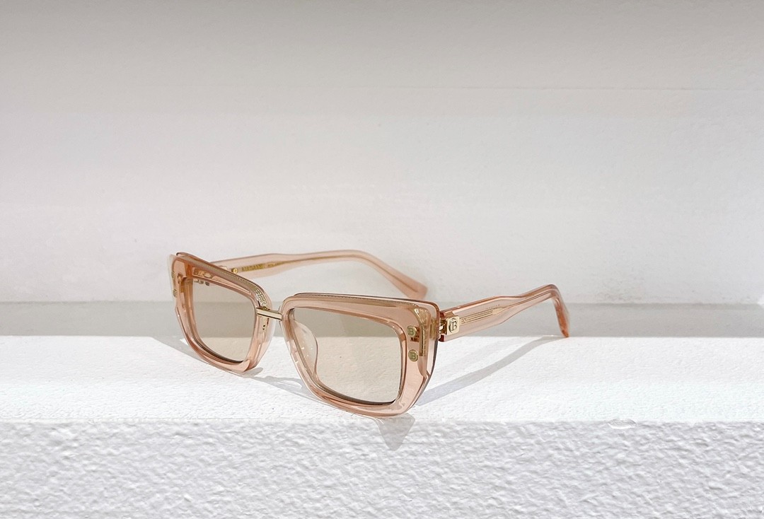 Balmain glasses