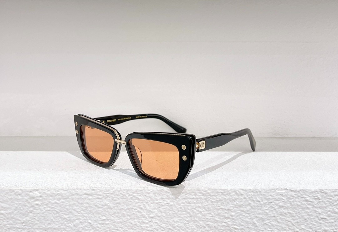Balmain glasses