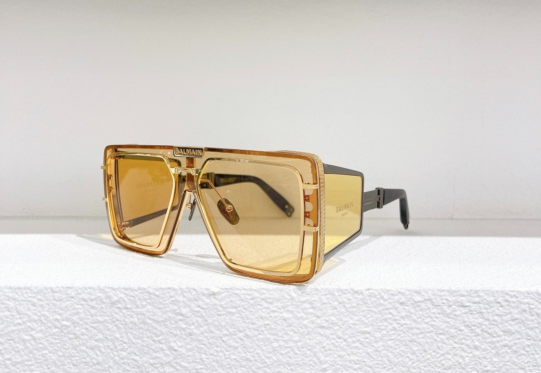 Balmain glasses