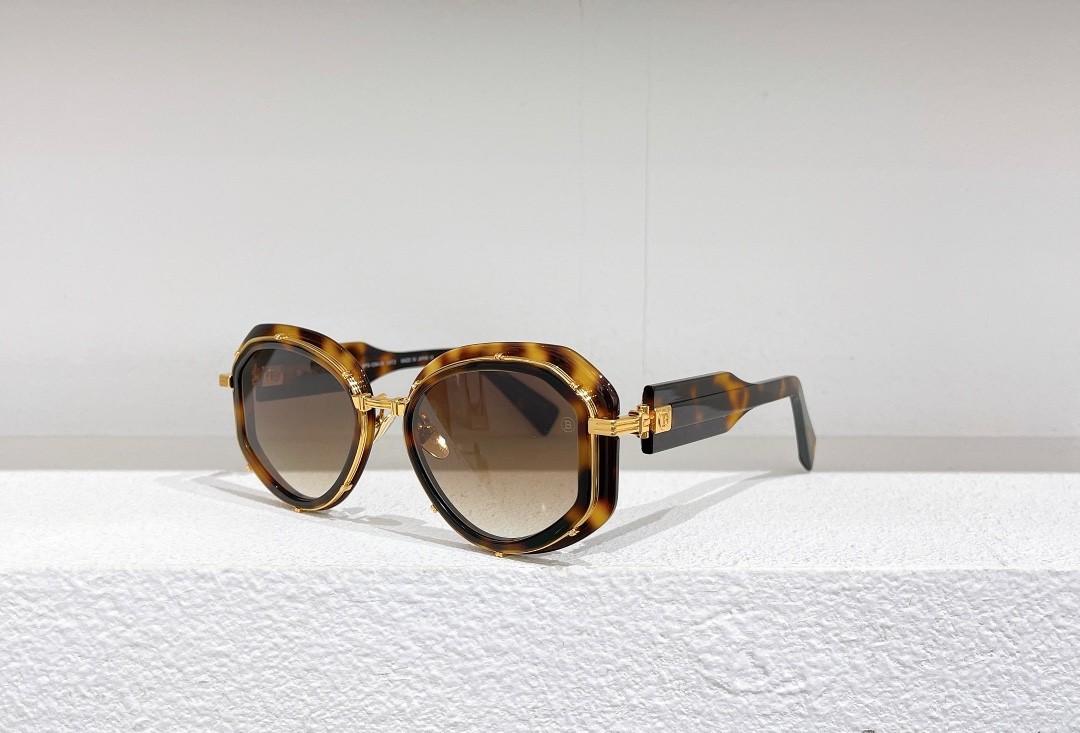 Balmain glasses