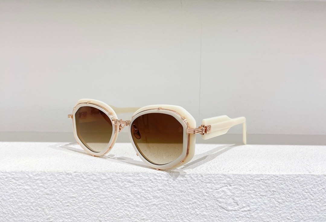 Balmain glasses