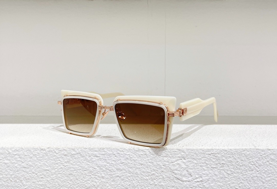 Balmain glasses
