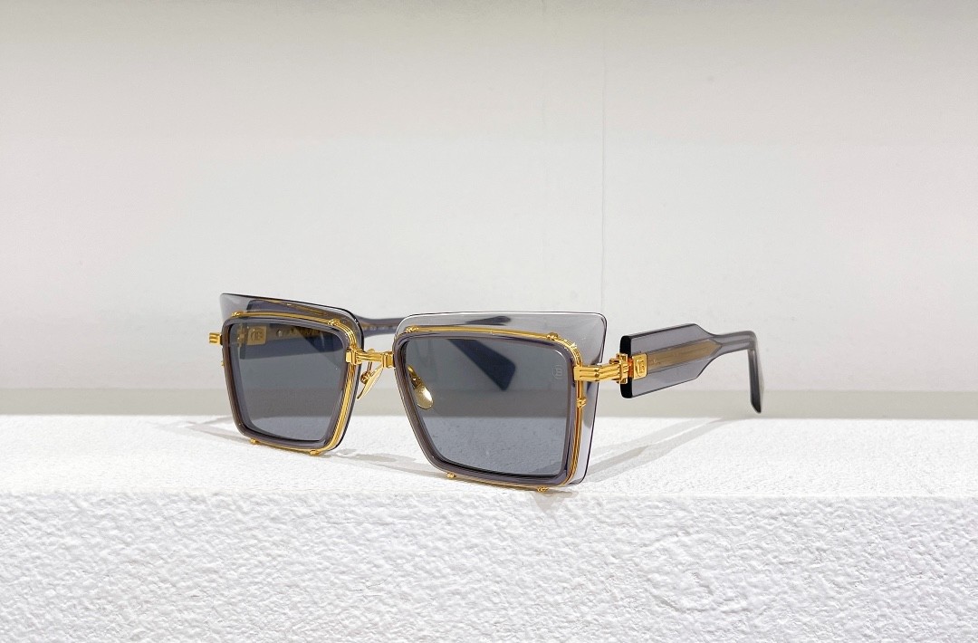 Balmain glasses