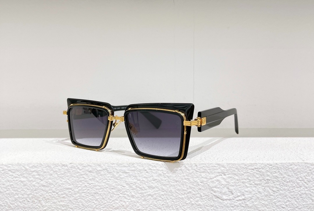 Balmain glasses