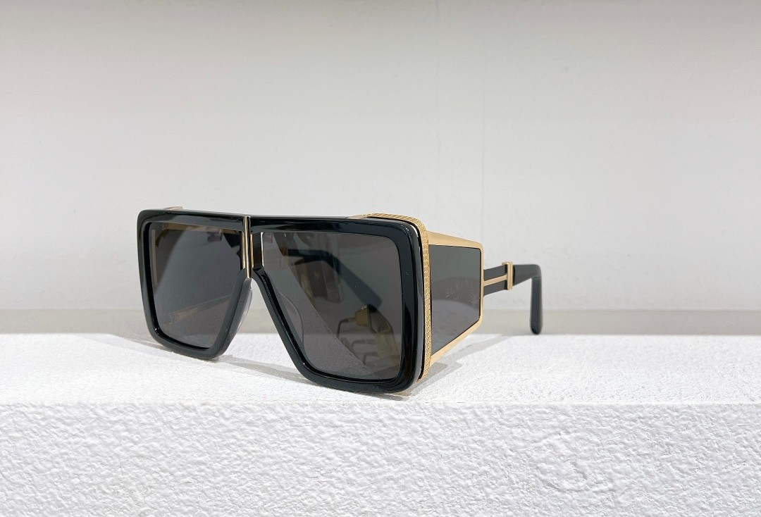 Balmain glasses