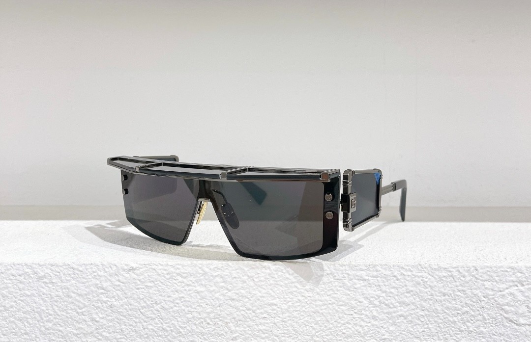Balmain glasses