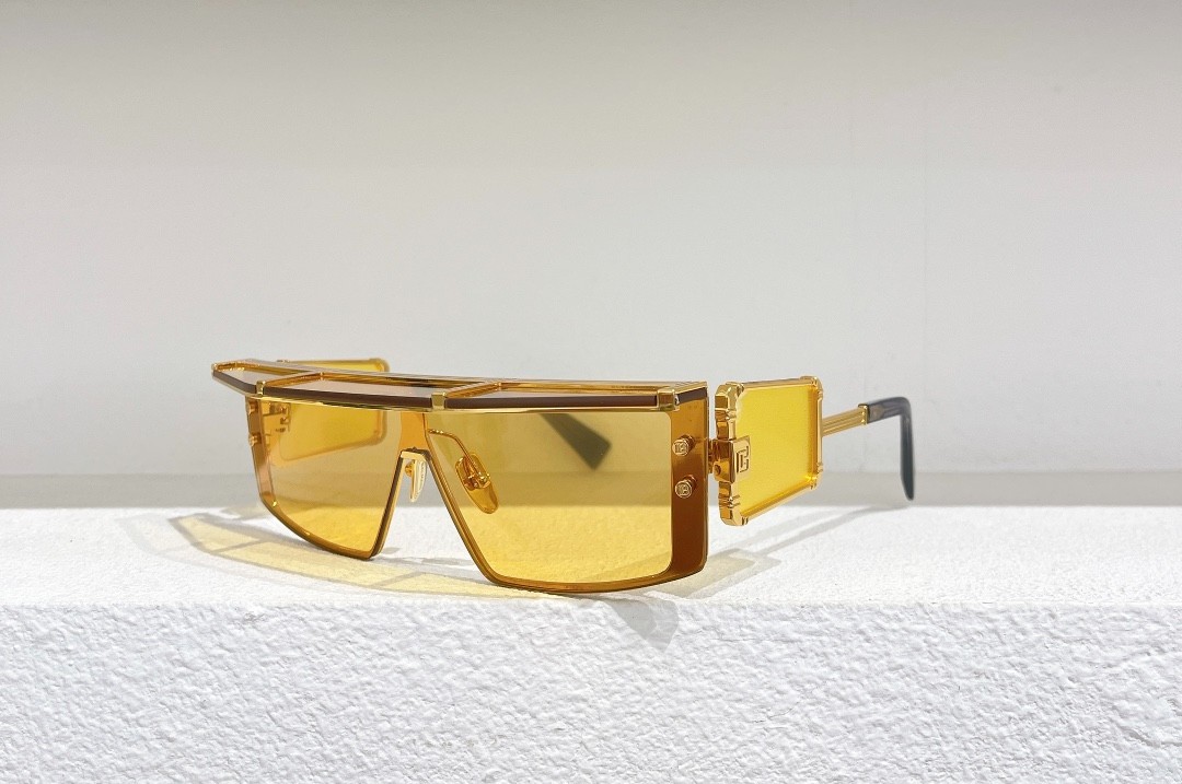 Balmain glasses
