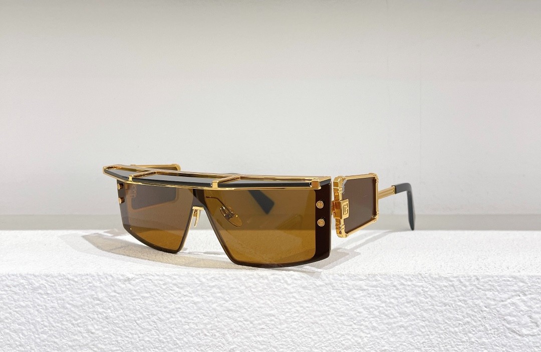 Balmain glasses