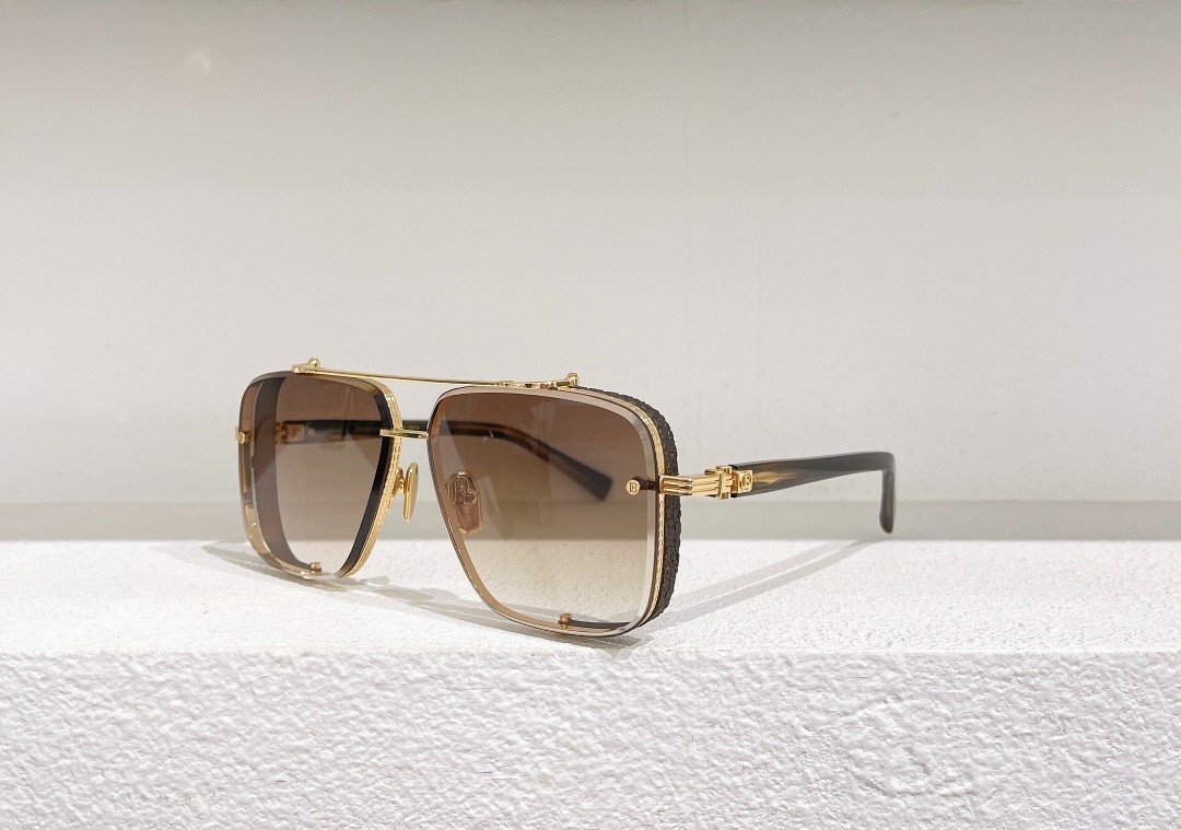 Balmain glasses