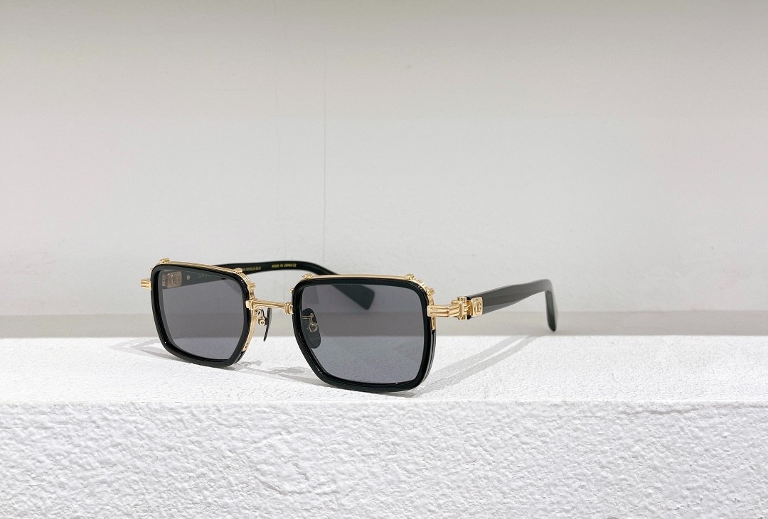 Balmain glasses