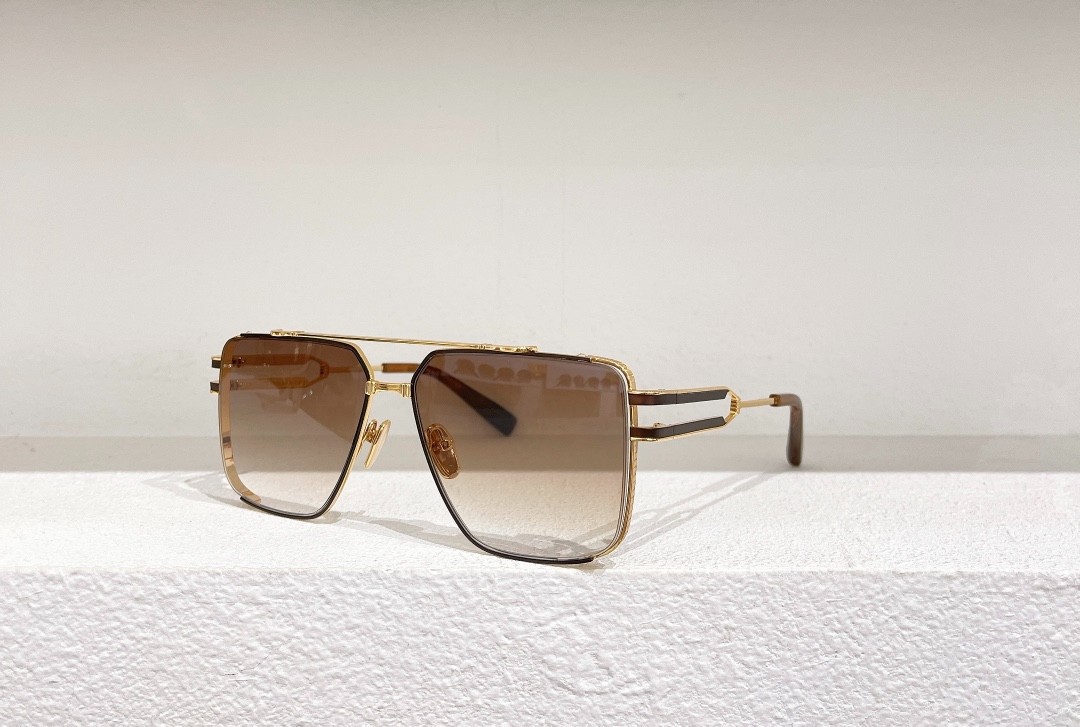 Balmain glasses