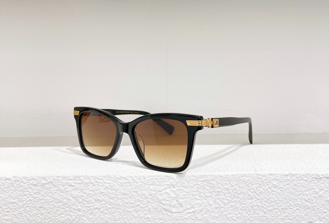 Balmain glasses