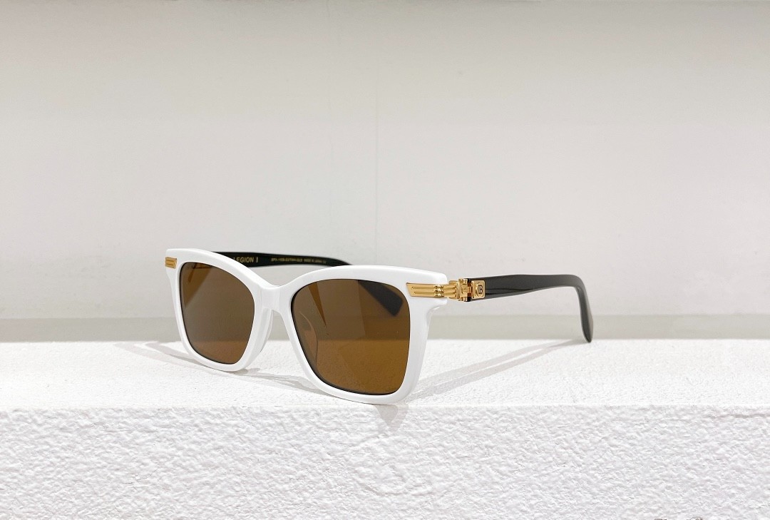 Balmain glasses