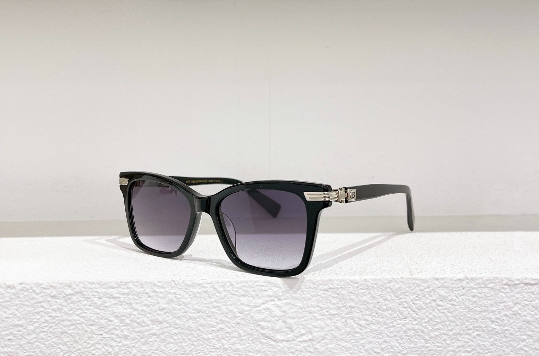 Balmain glasses