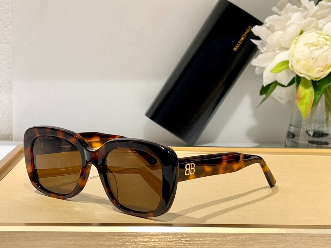 Balenciaga glasses