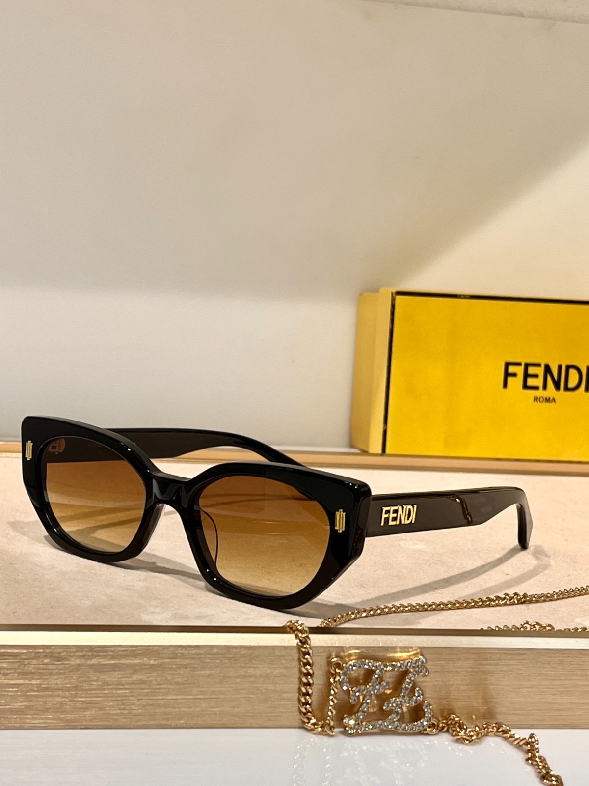 Fendi 02