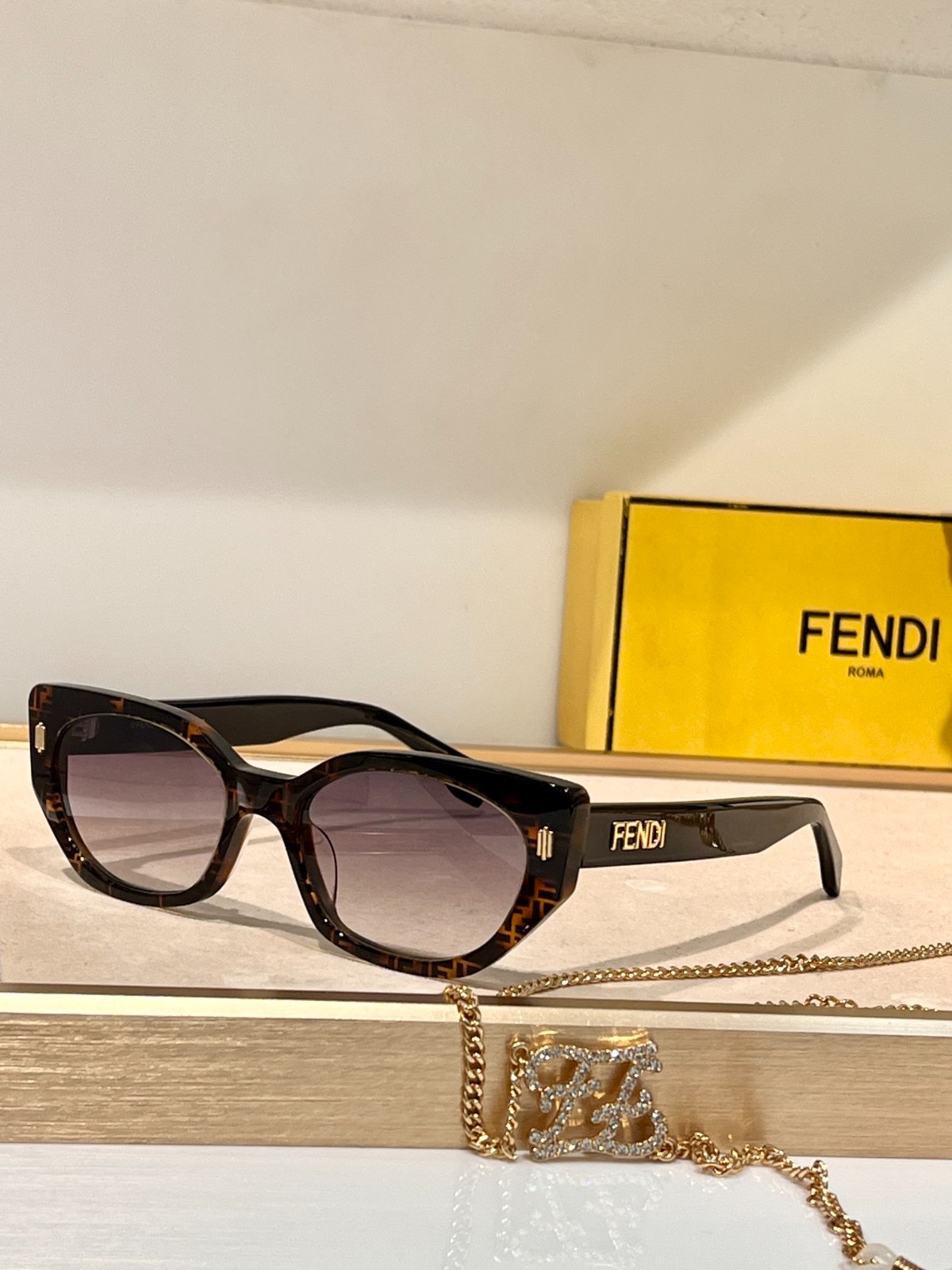 Fendi 02