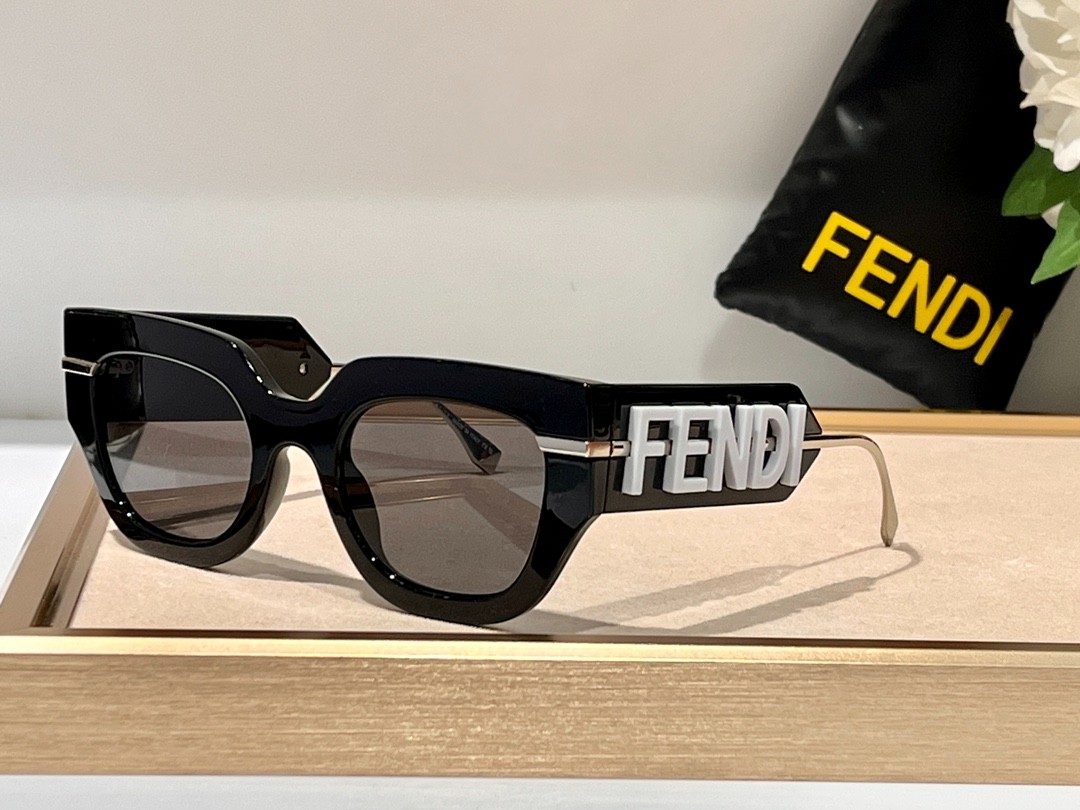 Fendi 02