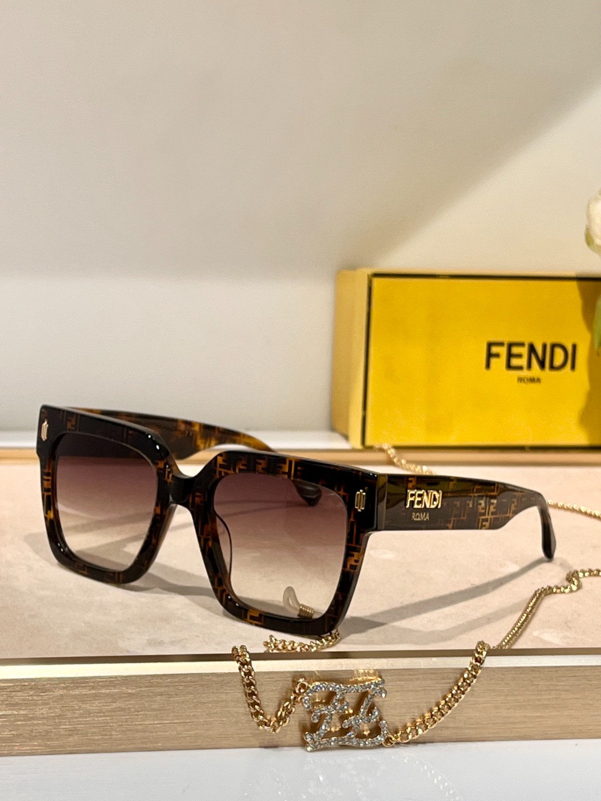 Fendi 02