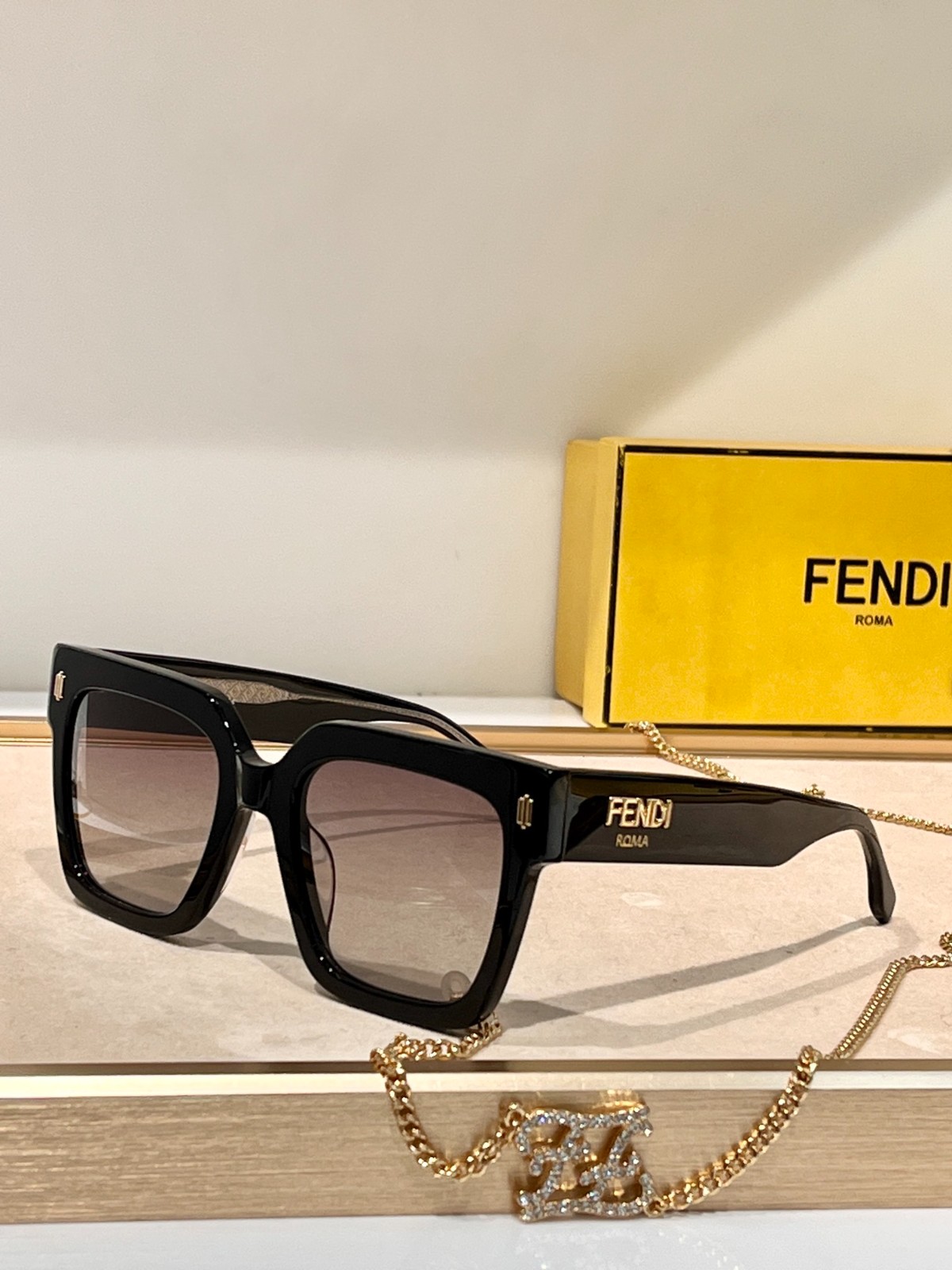 Fendi 02