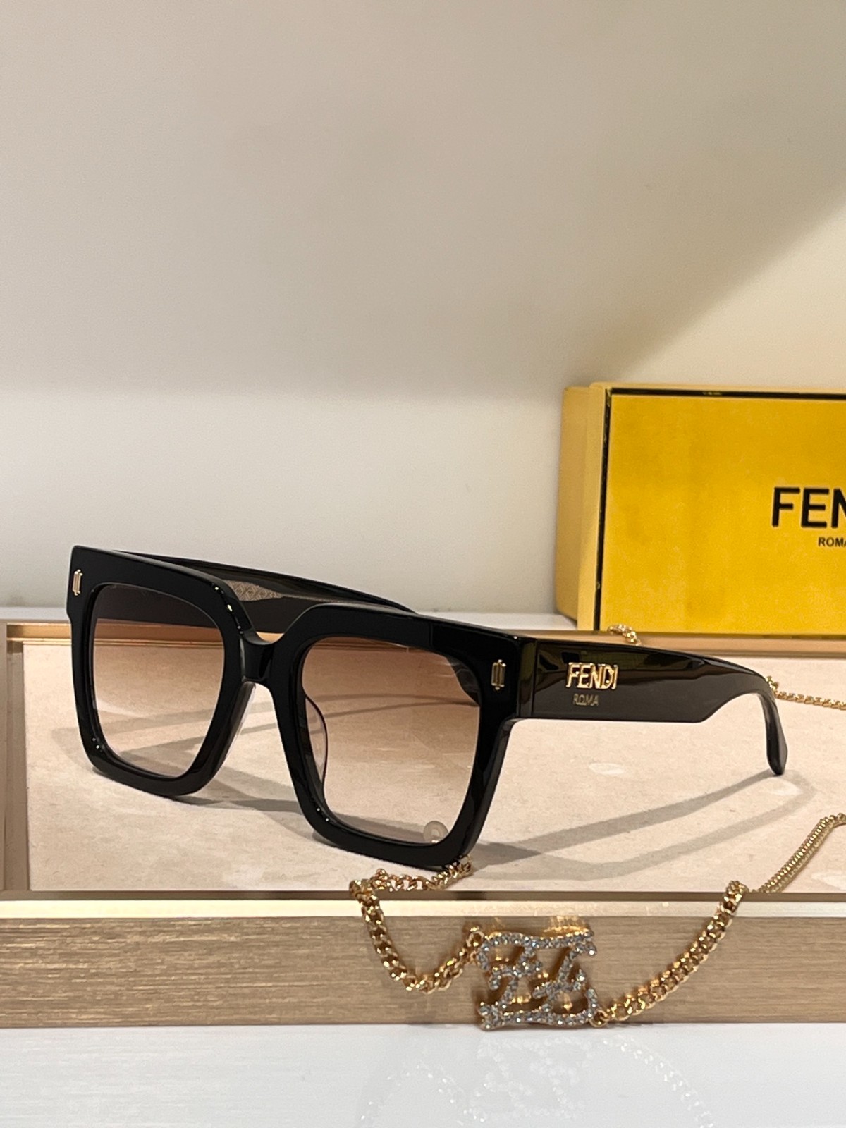 Fendi 02