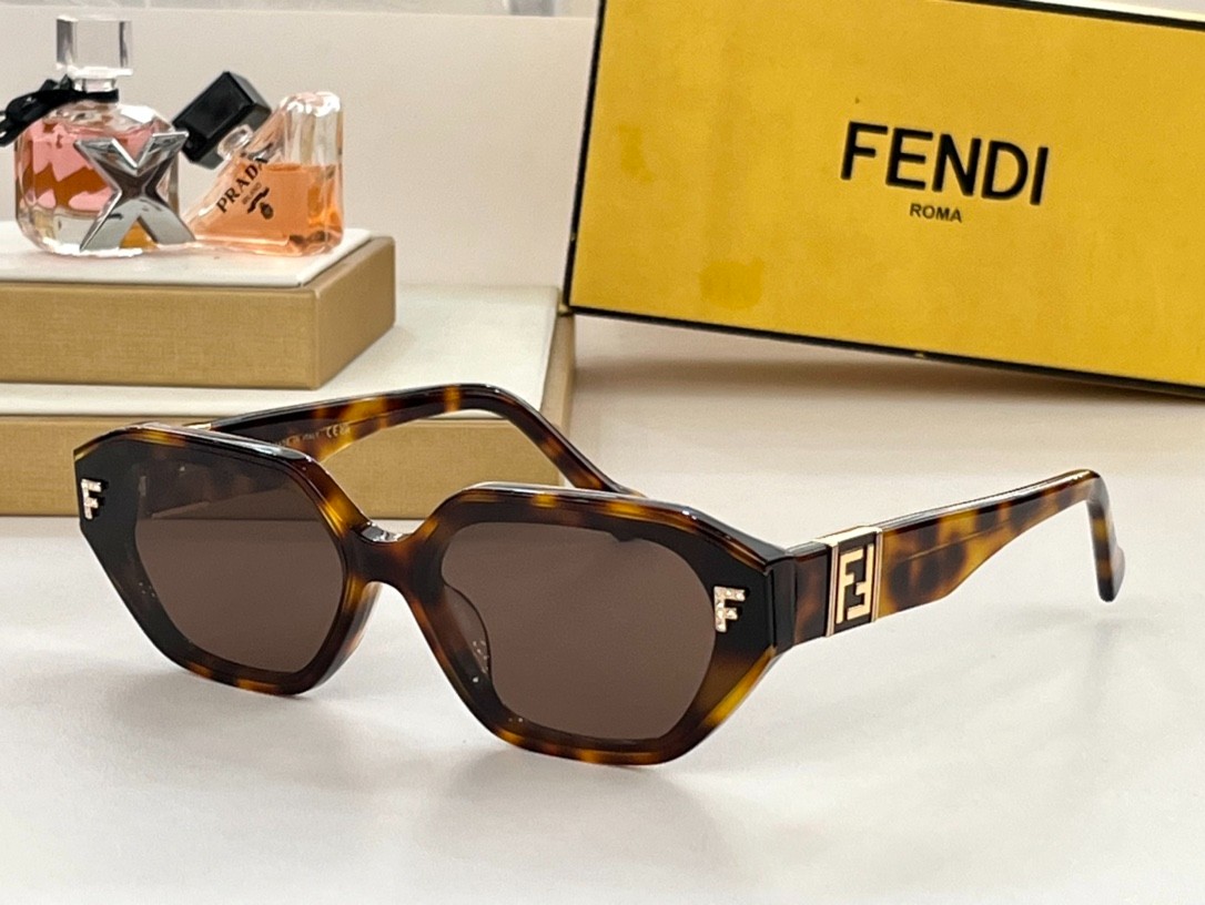 Fendi 02