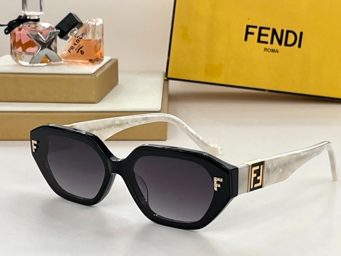 Fendi 02